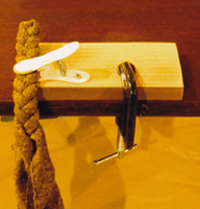 Wooden Rug Braiding Clamp